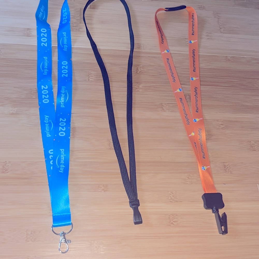 3 Types Of Amazon Badge Holders
